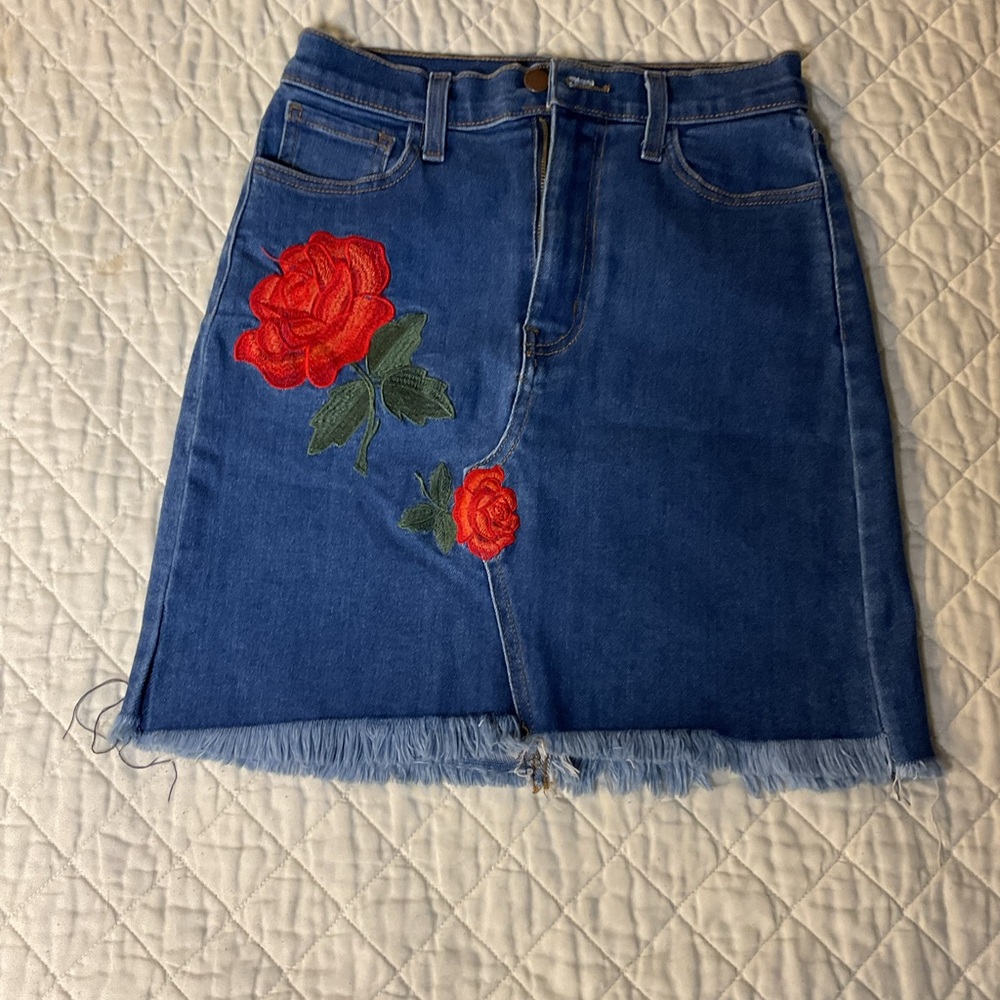 Vibrant Y2K vintage Blue Denim Skirt with Red Floral Design